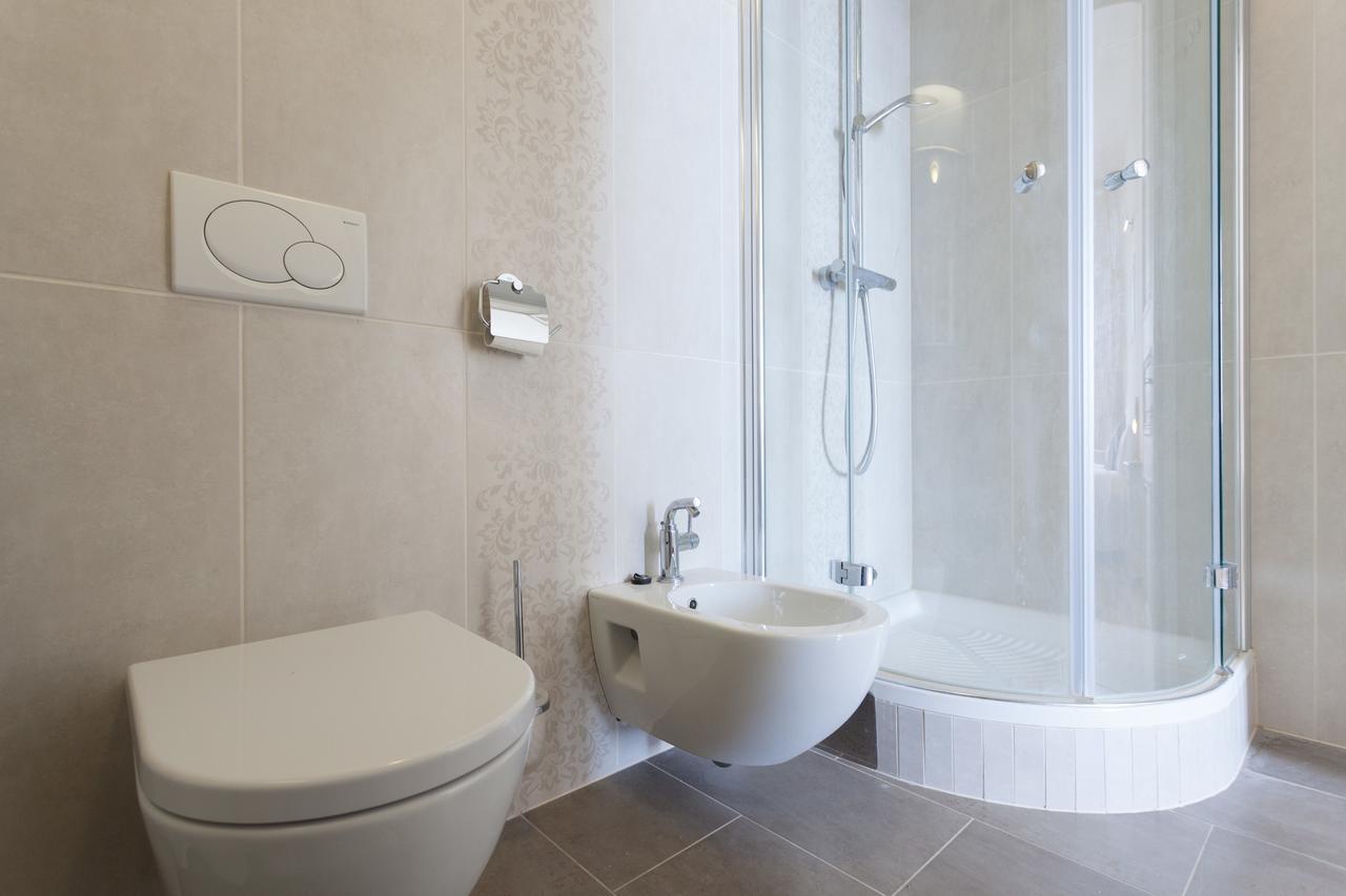 Luxury Beachfront Apartment Banje Dubrovnik Eksteriør bilde